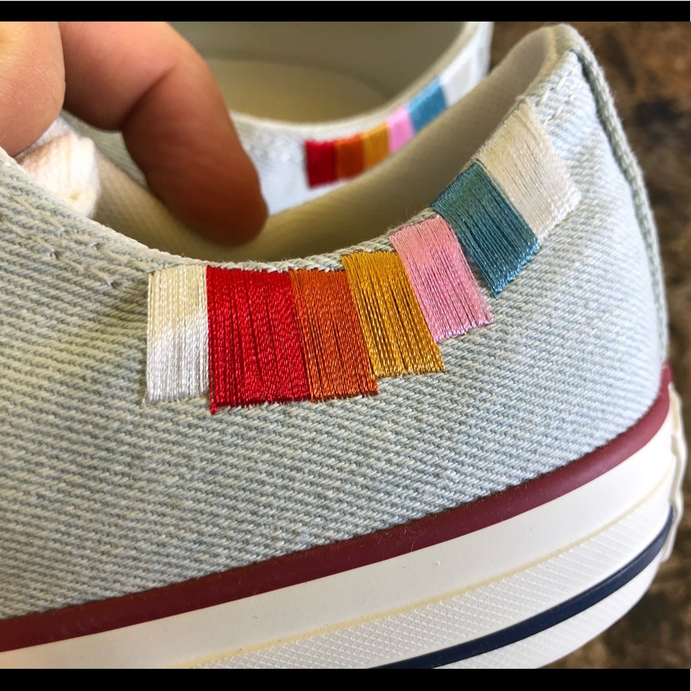NEW Converse All Star Friendship Bracelet sneaker - Picture 9 of 13